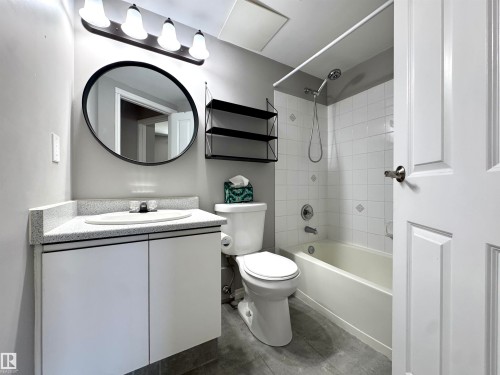 119 6720 158 Avenue, Edmonton, AB - Indoor Photo Showing Bathroom