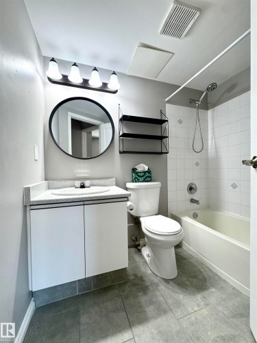 119 6720 158 Avenue, Edmonton, AB - Indoor Photo Showing Bathroom