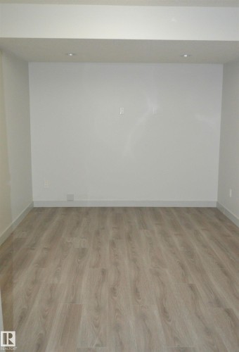 8950 81 Avenue, Edmonton, AB - Indoor Photo Showing Other Room