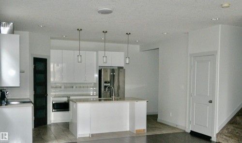 8950 81 Avenue, Edmonton, AB - Indoor Photo Showing Kitchen With Upgraded Kitchen