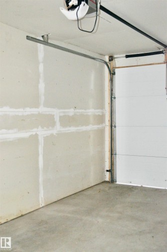 8950 81 Avenue, Edmonton, AB - Indoor Photo Showing Garage