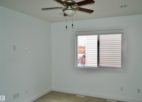 8952 81 Avenue, Edmonton, AB - Indoor Photo Showing Other Room