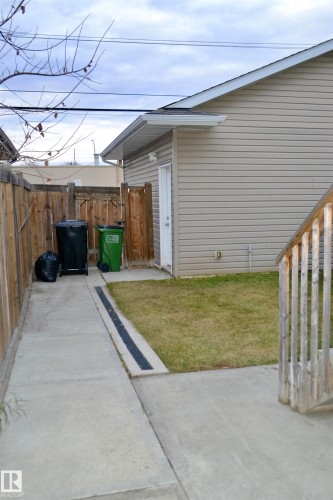 8952 81 Avenue, Edmonton, AB - Outdoor