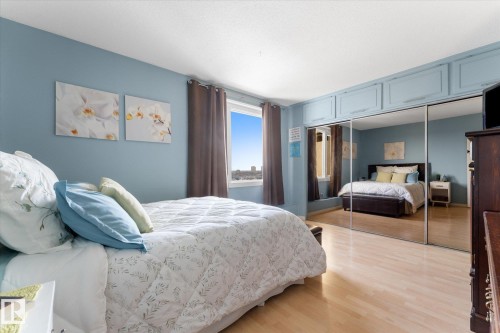 1105 9809 110 Street, Edmonton, AB - Indoor Photo Showing Bedroom