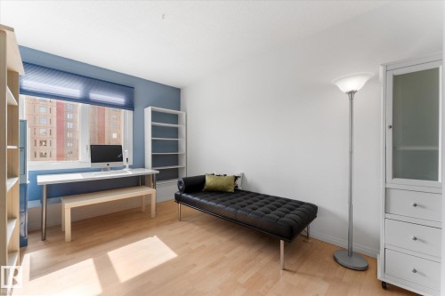 1105 9809 110 Street, Edmonton, AB - Indoor