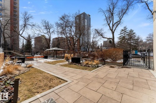 1105 9809 110 Street, Edmonton, AB - Outdoor