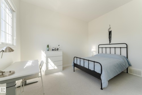 2804 Watcher Court, Edmonton, AB - Indoor Photo Showing Bedroom