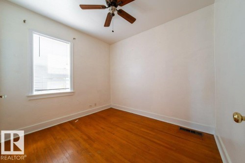 7812 128 Avenue, Edmonton, AB - Indoor Photo Showing Other Room