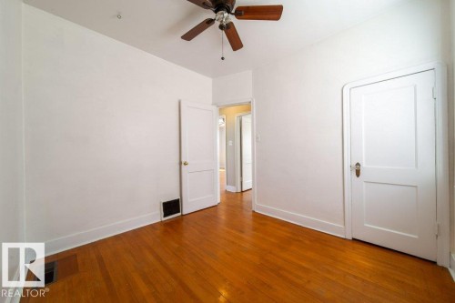 7812 128 Avenue, Edmonton, AB - Indoor Photo Showing Other Room
