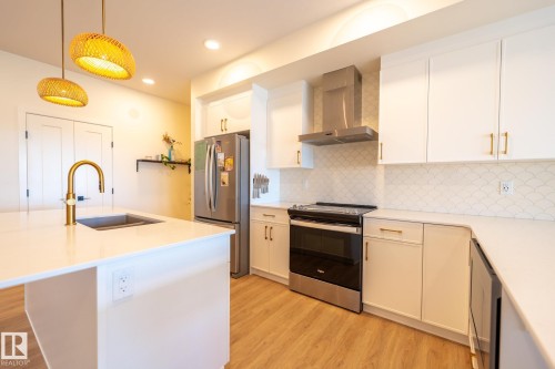 3315 Kulay Way, Edmonton, AB - Indoor Photo Showing Kitchen With Stainless Steel Kitchen With Upgraded Kitchen