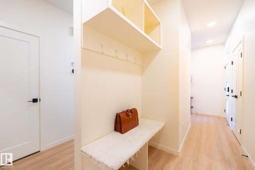 3315 Kulay Way, Edmonton, AB - Indoor