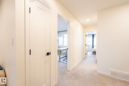 3315 Kulay Way, Edmonton, AB - Indoor Photo Showing Other Room