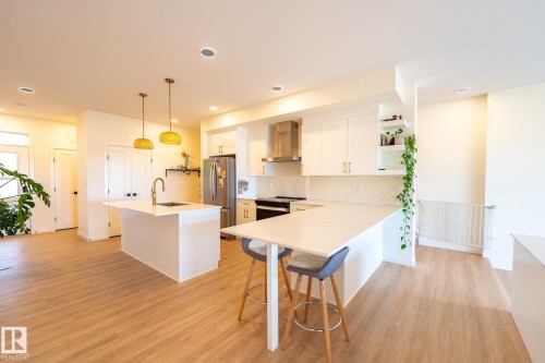 3315 Kulay Way, Edmonton, AB - Indoor Photo Showing Kitchen With Stainless Steel Kitchen With Upgraded Kitchen