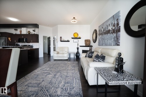 412 9503 101 Avenue, Edmonton, AB - Indoor