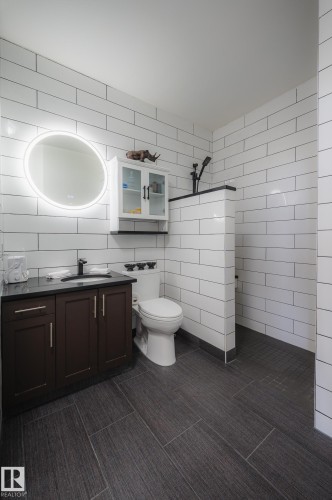 412 9503 101 Avenue, Edmonton, AB - Indoor Photo Showing Bathroom