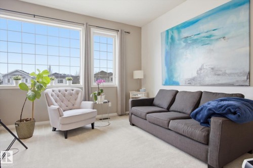33 Grayridge Crescent, Stony Plain, AB - Indoor Photo Showing Living Room
