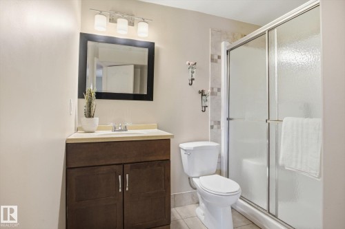 33 Grayridge Crescent, Stony Plain, AB - Indoor Photo Showing Bathroom