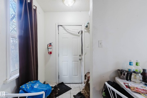 Image quality insufficient for description - 12223 127 Street, Edmonton, AB - Indoor