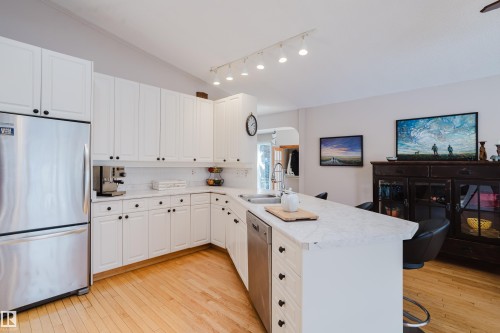 4212 Aspen Drive E, Edmonton, AB - Indoor Photo Showing Kitchen With Double Sink