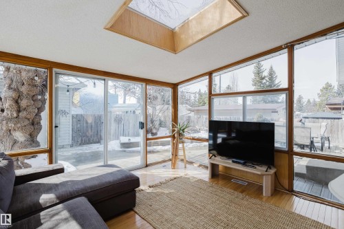 4212 Aspen Drive E, Edmonton, AB - Indoor