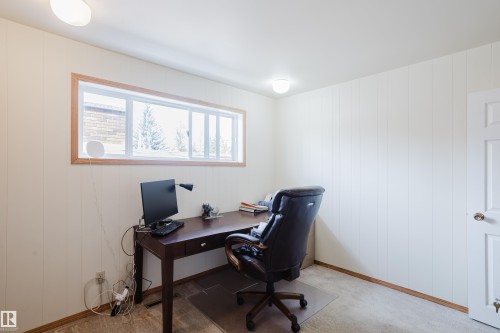 4212 Aspen Drive E, Edmonton, AB - Indoor Photo Showing Office
