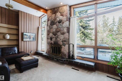 4212 Aspen Drive E, Edmonton, AB - Indoor With Fireplace