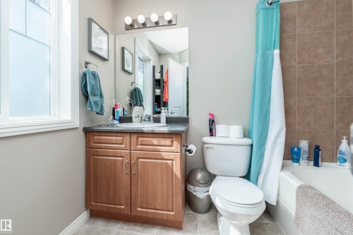 12204 18 Avenue, Edmonton, AB - Indoor Photo Showing Bathroom
