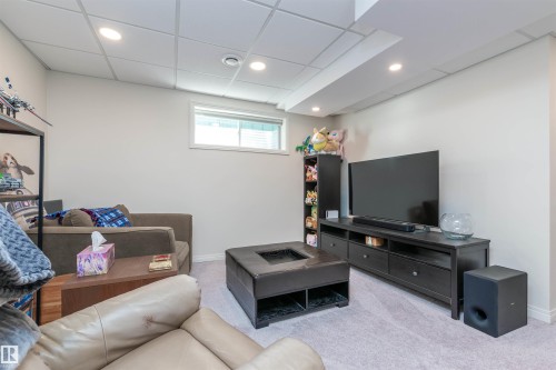 12204 18 Avenue, Edmonton, AB - Indoor
