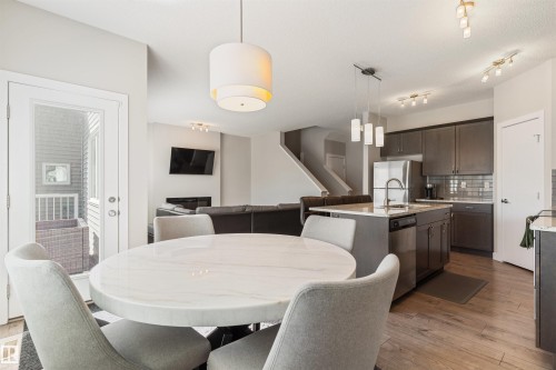 8011 Evans Crescent, Edmonton, AB - Indoor Photo Showing Dining Room