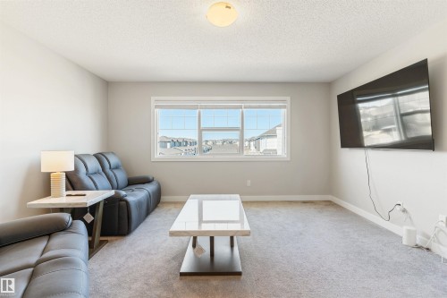 8011 Evans Crescent, Edmonton, AB - Indoor