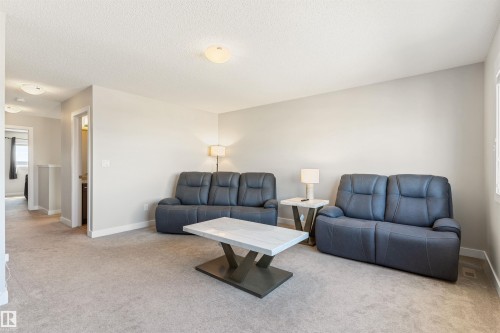 8011 Evans Crescent, Edmonton, AB - Indoor Photo Showing Living Room