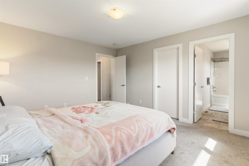 8011 Evans Crescent, Edmonton, AB - Indoor Photo Showing Bedroom