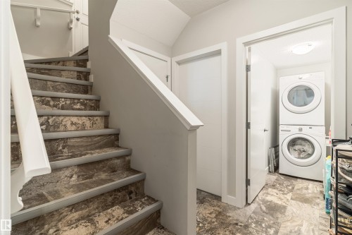 8011 Evans Crescent, Edmonton, AB - Indoor Photo Showing Laundry Room