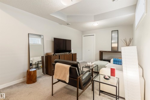 8011 Evans Crescent, Edmonton, AB - Indoor