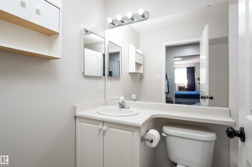 340 17447 98A Avenue, Edmonton, AB - Indoor Photo Showing Bathroom