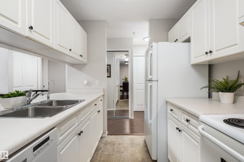 340 17447 98A Avenue, Edmonton, AB - Indoor Photo Showing Kitchen With Double Sink
