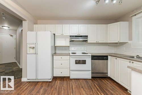 101 10809 Saskatchewan Drive, Edmonton, AB - Indoor Photo Showing Kitchen