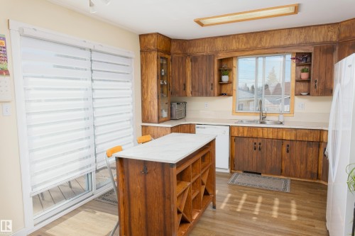 4904 43A Street, Barrhead, AB - Indoor Photo Showing Kitchen