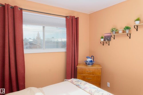 4904 43A Street, Barrhead, AB - Indoor Photo Showing Bedroom