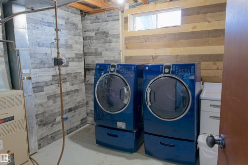 4904 43A Street, Barrhead, AB - Indoor Photo Showing Laundry Room