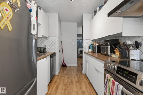 1 13454 Fort Road, Edmonton, AB - Indoor Photo Showing Kitchen With Stainless Steel Kitchen
