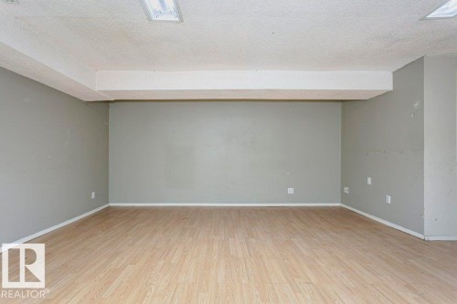14304 32 Street, Edmonton, AB - Indoor Photo Showing Other Room
