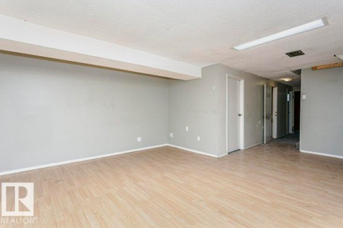 14304 32 Street, Edmonton, AB - Indoor Photo Showing Other Room