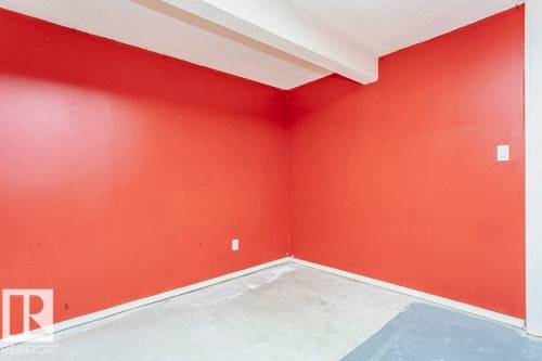 14304 32 Street, Edmonton, AB - Indoor Photo Showing Other Room
