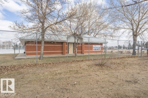 14304 32 Street, Edmonton, AB - Outdoor