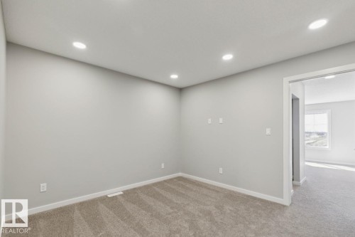 309 Edgemont Drive, Edmonton, AB - Indoor Photo Showing Other Room