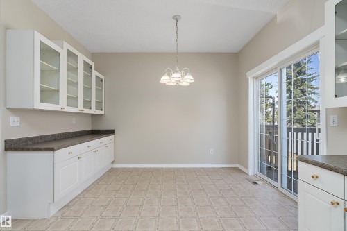 4 1780 Glastonbury Boulevard, Edmonton, AB - Indoor