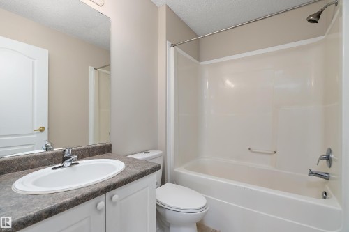 4 1780 Glastonbury Boulevard, Edmonton, AB - Indoor Photo Showing Bathroom