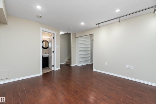 4 1780 Glastonbury Boulevard, Edmonton, AB - Indoor Photo Showing Other Room
