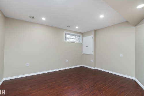 4 1780 Glastonbury Boulevard, Edmonton, AB - Indoor